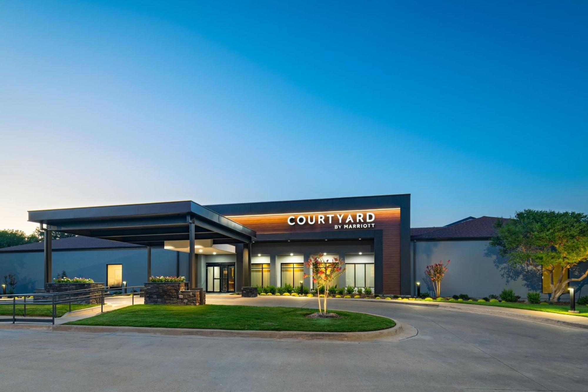 Courtyard Fort Worth University Drive Exterior photo
